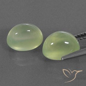 5.43 карата, натуральный Medium Green  пренит, Овал, Полупрозрачный