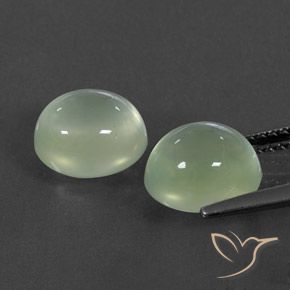 5.39 карата, натуральный Medium Green  пренит, Овал, Полупрозрачный