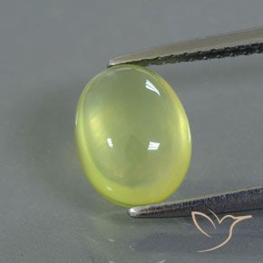 2.35ct Натуральный Светло-лимонно-желтый пренит, Овал, Полупрозрачный