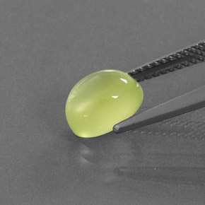 2.36 карата, натуральный Желто-зеленый пренит, Огранка Овал, Прозрачный