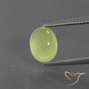 2.05ct Натуральный Светло-желтый пренит, Овал, Полупрозрачный