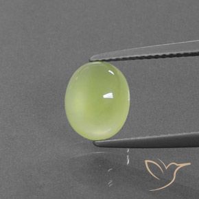 2.55ct Натуральный Светло-лимонно-желтый пренит, Овал, Полупрозрачный