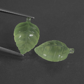  карата, натуральный Зеленый пренит, Необычная форма, Полупрозрачный