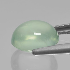 2.26 карата, натуральный Очень светлый шалфейный зеленый пренит, Огранка Овал, Полупрозрачный
