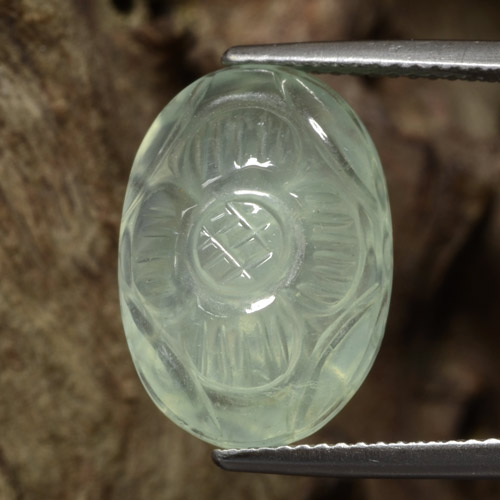 Натуральный очень светло-зеленый пренит 11,67 карата цветочная огранка, полупрозрачный