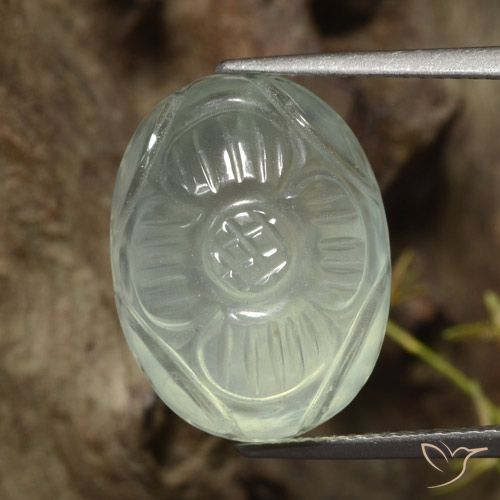 18.48ct Натуральный Очень светло-зеленый пренит, Огранка Цветок, Полупрозрачный
