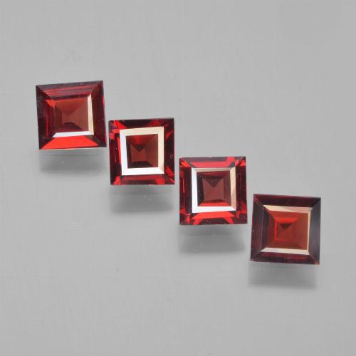 2.38 карата, натуральный Темно-красный Пироп Гранат, Квадрат, Чистота VS