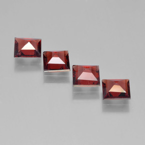 2.38 карата, натуральный Темно-красный Пироп Гранат, Квадрат, Чистота VS