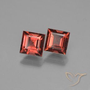 1.78 карата, натуральный Средний красный Пироп Гранат, Квадрат, Чистота VS