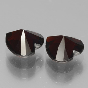  карата, натуральный Темно-красный Пироп Гранат, Форма сердца, VVS-VS