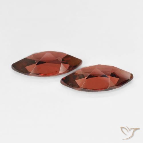 2.27 карата, натуральный Medium Dark-Red Пироп Гранат, Маркиза, VVS-VS