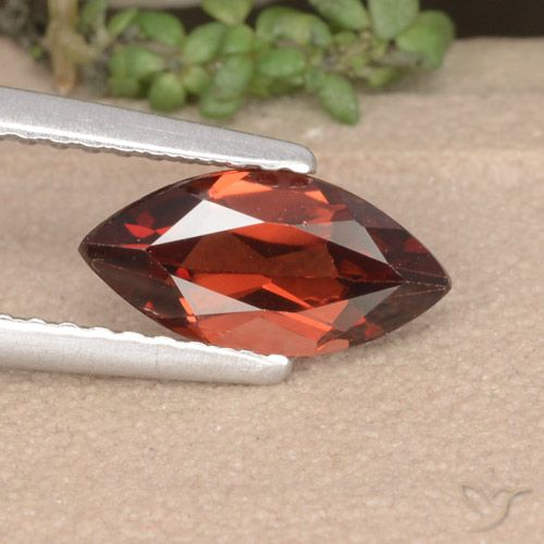 1.10ct Натуральный Сангрия красная Пироп Гранат, Маркиза, VVS-VS