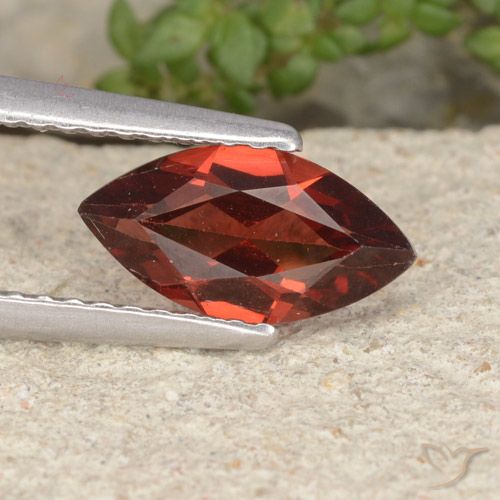 1.16ct Натуральный Темно-красный Пироп Гранат, Маркиза, VVS-VS