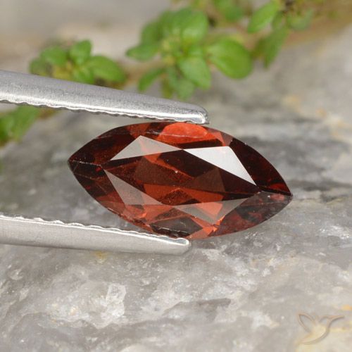1.21ct Натуральный Темно-красный Пироп Гранат, Маркиза, VVS-VS
