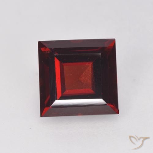 2.11ct Натуральный Глубокий кроваво-красный Пироп Гранат, Квадрат, VVS-VS