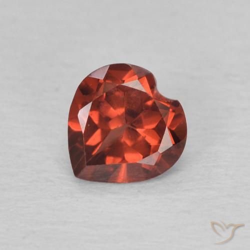 0.62ct Натуральный Смородина красная Пироп Гранат, Сердце, VVS-VS
