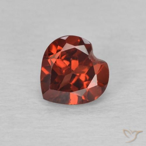 0.64ct Натуральный Ярко-красный Пироп Гранат, Сердце, VVS-VS