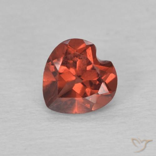 0.59ct Натуральный Смородина красная Пироп Гранат, Сердце, VVS-VS