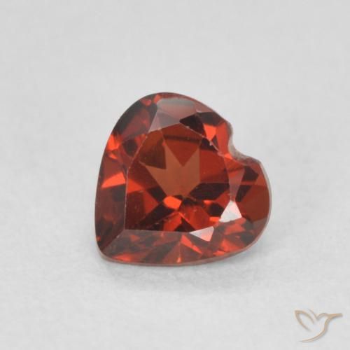 0.58ct Натуральный Темно-красный Пироп Гранат, Сердце, Чистота VS