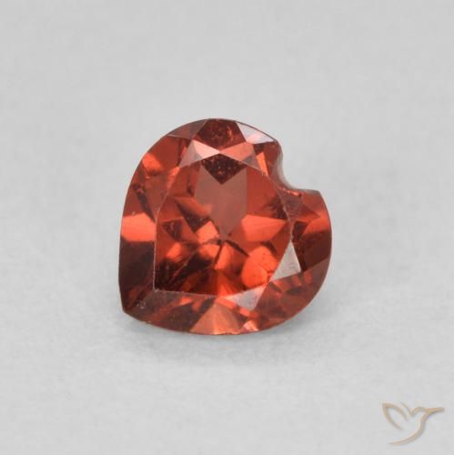 0.66ct Натуральный Алый красный Пироп Гранат, Сердце, VVS-VS