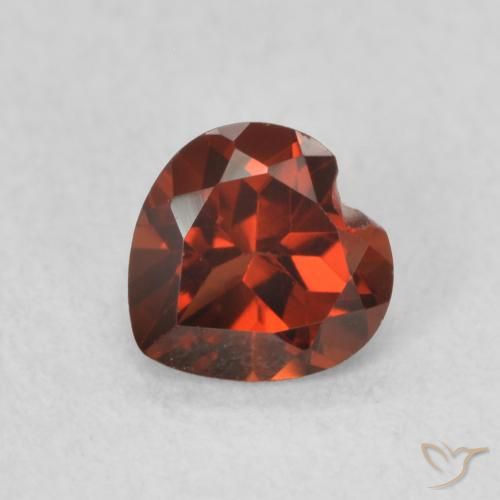 0.58ct Натуральный Смородина красная Пироп Гранат, Сердце, Чистота VS
