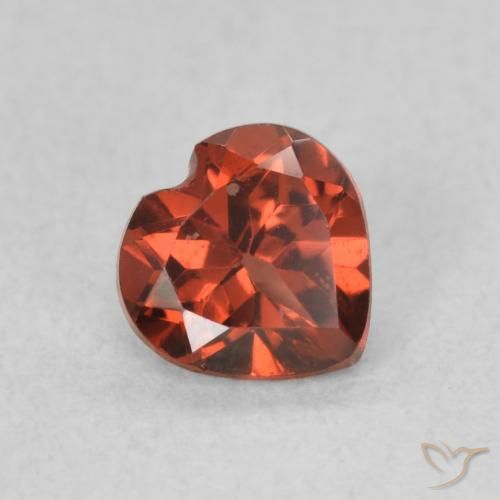0.57 карата, натуральный Medium Dark-Red Пироп Гранат, Сердце, Чистота VS