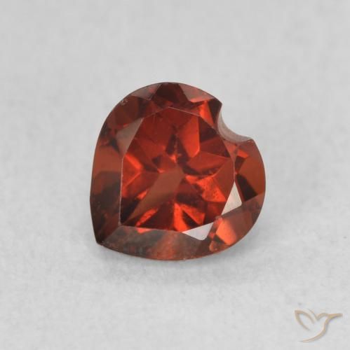 0.61ct Натуральный Сангрия красная Пироп Гранат, Сердце, Чистота VVS