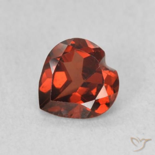 0.59ct Натуральный Смородина красная Пироп Гранат, Сердце, Чистота VVS