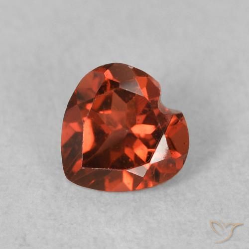 0.59ct Натуральный Ярко-красный Пироп Гранат, Сердце, VVS-VS