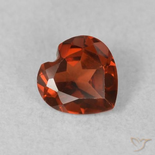0.55 карата, натуральный Medium Dark-Red Пироп Гранат, Сердце, VVS-VS