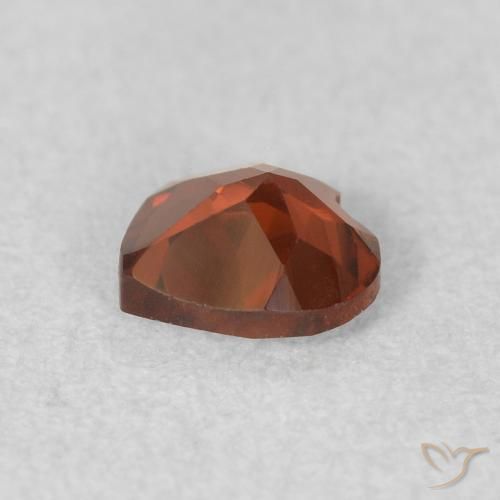 0.55 карата, натуральный Medium Dark-Red Пироп Гранат, Сердце, VVS-VS