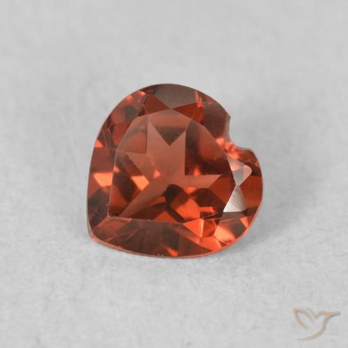 0.54ct Натуральный Ярко-красный Пироп Гранат, Сердце, VVS-VS