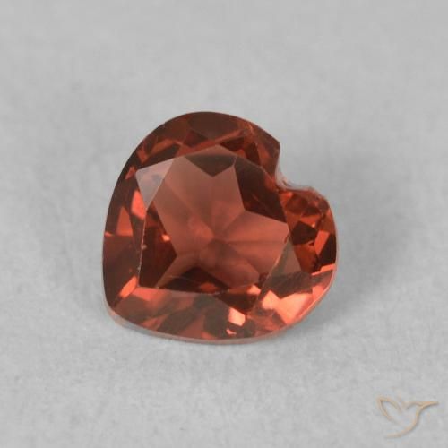 0.59ct Натуральный Темно-розово-красный Пироп Гранат, Сердце, VVS-VS