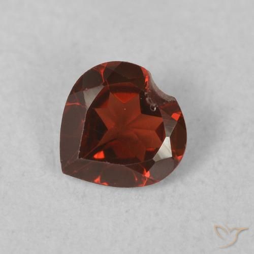 0.50ct Натуральный Средний красный Пироп Гранат, Сердце, VVS-VS