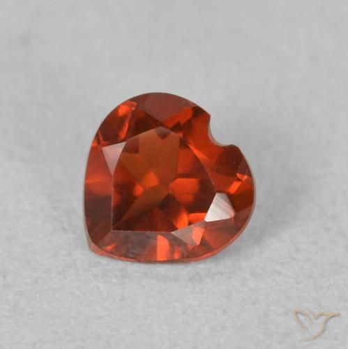 0.54ct Натуральный Темно-красный Пироп Гранат, Сердце, VVS-VS