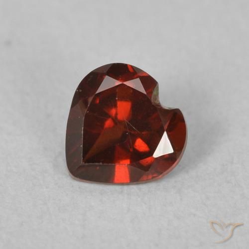 0.53ct Натуральный Смородина красная Пироп Гранат, Сердце, VVS-VS