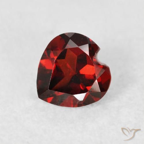 0.58ct Натуральный Средний красный Пироп Гранат, Сердце, Чистота VS