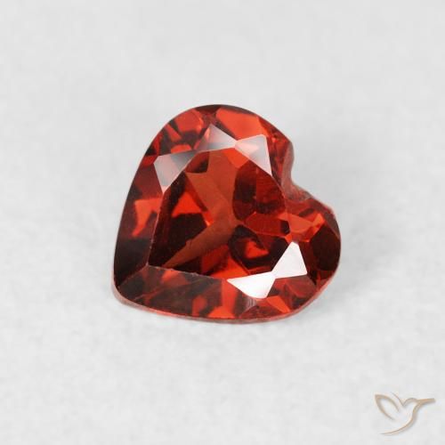 0.54ct Натуральный Ярко-красный Пироп Гранат, Сердце, Чистота VS
