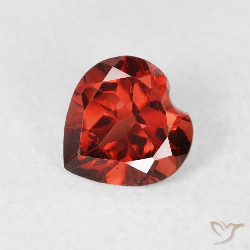 0.54ct Натуральный Средний красный Пироп Гранат, Сердце, Чистота VS