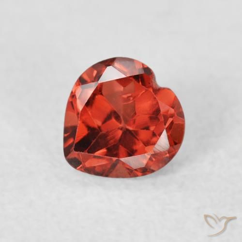 0.61ct Натуральный Смородина красная Пироп Гранат, Сердце, Чистота VS