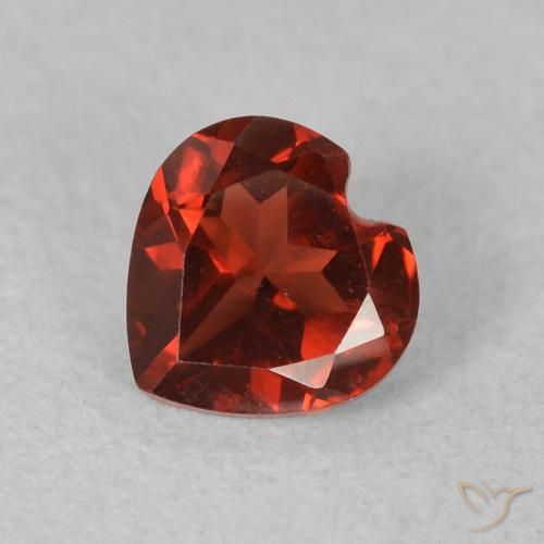 0.61ct Натуральный Ярко-красный Пироп Гранат, Сердце, Чистота VS