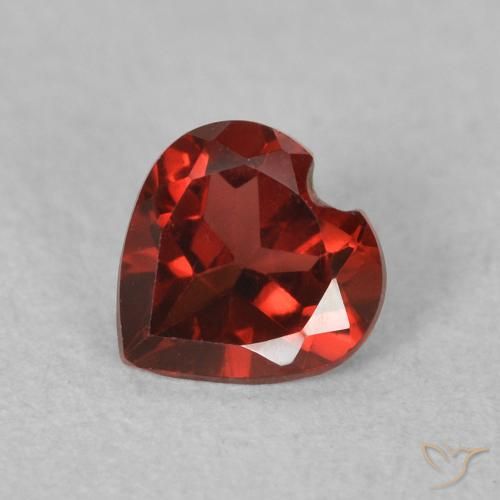 0.52ct Натуральный Смородина красная Пироп Гранат, Сердце, VVS-VS
