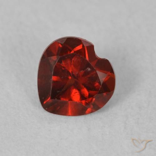 0.50ct Натуральный Сангрия красная Пироп Гранат, Сердце, VVS-VS