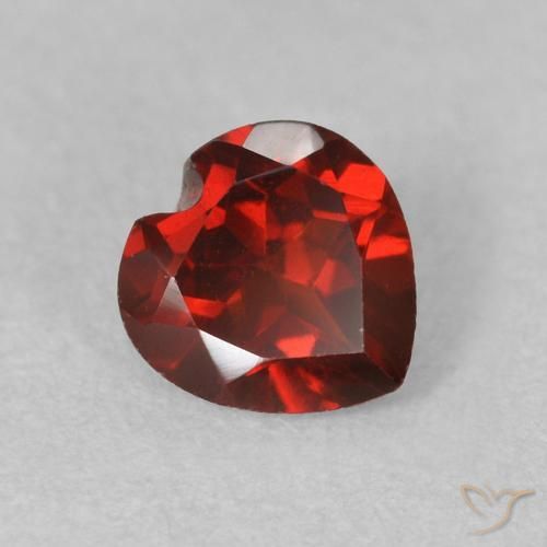 0.59ct Натуральный Сангрия красная Пироп Гранат, Сердце, VVS-VS