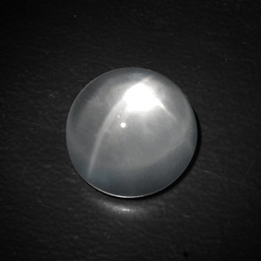 Натуральный белый quartz cat's eye 10,00 карата огранка круг, прозрачный