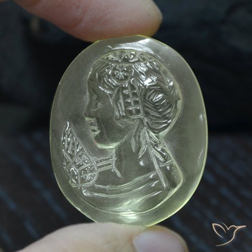 36.75ct Натуральный Очень светлый зеленовато-желтый Кварц, причудливая, Прозрачный