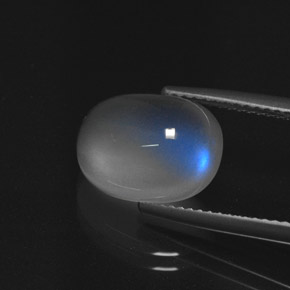 5.09 карата, натуральный Сине-белый Радужный лунный камень, Огранка Овал, Полупрозрачный