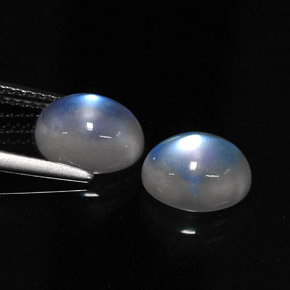  карата, натуральный Сине-белый Радужный лунный камень, Огранка Овал, Полупрозрачный