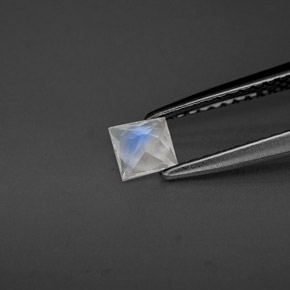 0.26 карата, натуральный Сине-белый Радужный лунный камень, Квадрат, Чистота VS