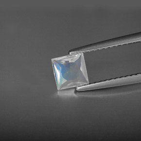 0.53 карата, натуральный Сине-белый Радужный лунный камень, Квадрат, Чистота VS